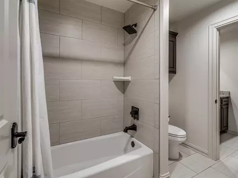 Bath - 5902 E 110th Pl, Tulsa, OK 74137 photo 13 of 16