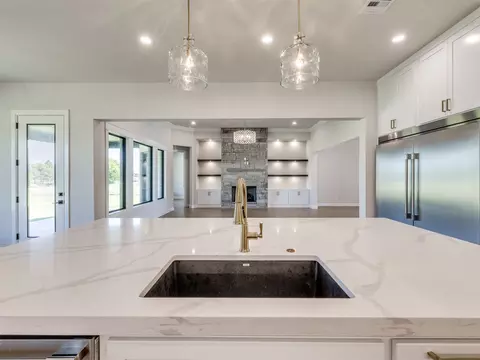 Kitchen - 3211 E 169th St S, Bixby, OK 74008 photo 9 of 10