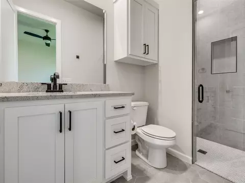 Bath - 3211 E 169th St S, Bixby, OK 74008 photo 13 of 17