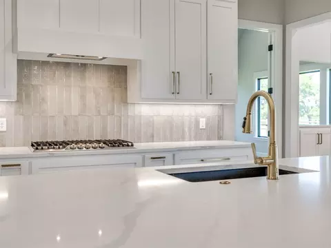Kitchen - 3211 E 169th St S, Bixby, OK 74008 photo 5 of 10