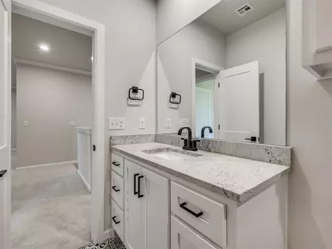 Bath - 3211 E 169th St S, Bixby, OK 74008 photo 16 of 17