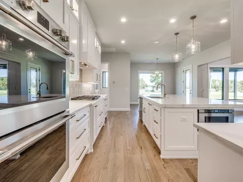 Kitchen - 3211 E 169th St S, Bixby, OK 74008 photo 7 of 10