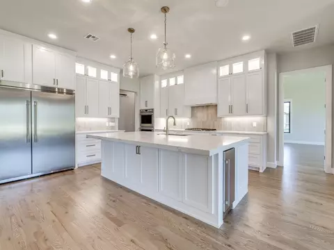 Kitchen - 3211 E 169th St S, Bixby, OK 74008 photo 3 of 10