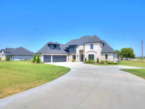 Exterior - 3211 E 169th St S, Bixby, OK 74008 photo 5 of 11