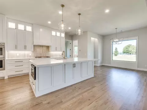 Kitchen - 3211 E 169th St S, Bixby, OK 74008 photo 4 of 10