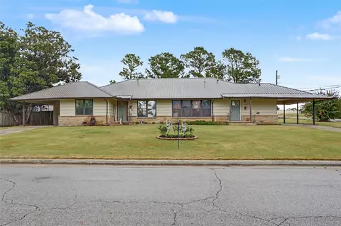 641 Apple St, Sapulpa, OK 74066