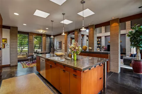 Kitchen - 2624 E 33rd St, Tulsa, OK 74105 photo 5 of 6