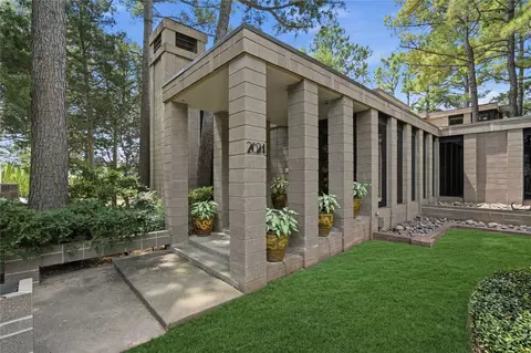 Exterior - 2624 E 33rd St, Tulsa, OK 74105 photo 3 of 8