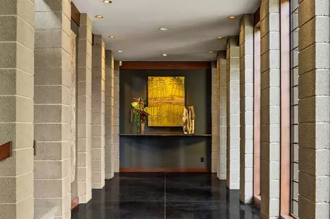 Entry Way - 2624 E 33rd St, Tulsa, OK 74105 photo 1 of 4