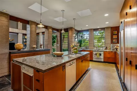 Kitchen - 2624 E 33rd St, Tulsa, OK 74105 photo 3 of 6