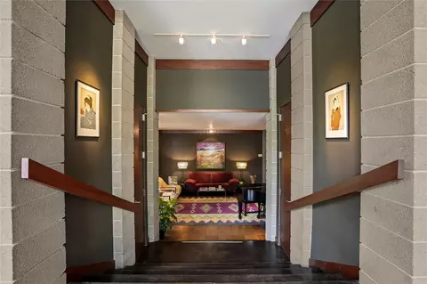 Entry Way - 2624 E 33rd St, Tulsa, OK 74105 photo 4 of 4