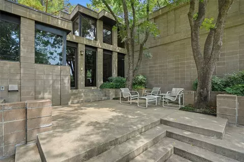 Exterior - 2624 E 33rd St, Tulsa, OK 74105 photo 4 of 8