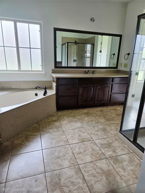 Bath - 18623 E 43rd St, Tulsa, OK 74134 photo 1 of 3