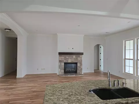 Living - 18623 E 43rd St, Tulsa, OK 74134 photo 2 of 3