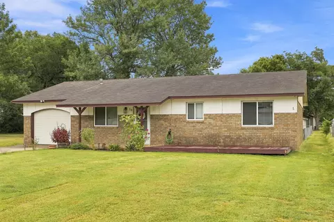 Exterior - 19 S Whitaker St, Pryor, OK 74361 photo 5 of 5
