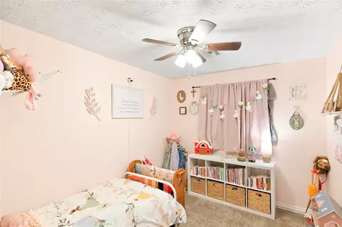 Bedroom - 19 S Whitaker St, Pryor, OK 74361 photo 2 of 6