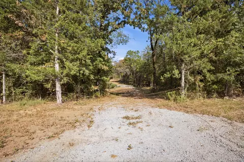 Yellow Bull Road, Indianola, OK 74442