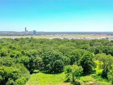 834 W 84th St, Tulsa, OK 74132