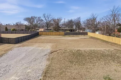 1400 Mabelle Dr, Sapulpa, OK 74066