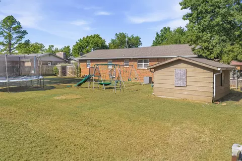 Exterior - 108 Circle Dr, Davis, OK 73030 photo 5 of 6