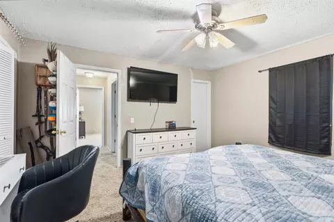 Bedroom - 108 Circle Dr, Davis, OK 73030 photo 3 of 5
