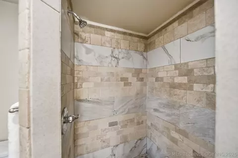 Bath - 1313 E 66th Pl, Tulsa, OK 74136 photo 1 of 3