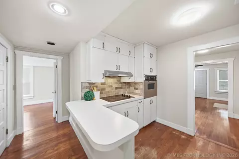 Kitchen - 1313 E 66th Pl, Tulsa, OK 74136 photo 3 of 5