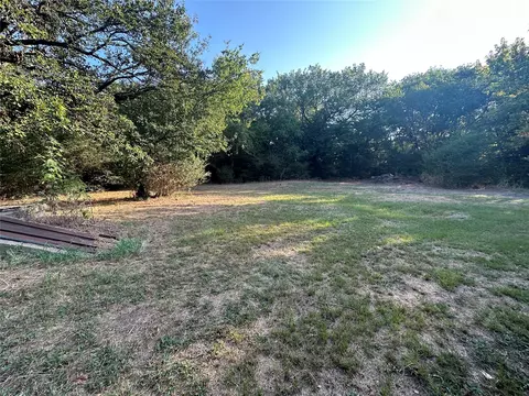 Exterior - 413 E Leecraft, Colbert, OK 74733 photo 3 of 7