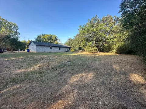Exterior - 413 E Leecraft, Colbert, OK 74733 photo 5 of 7