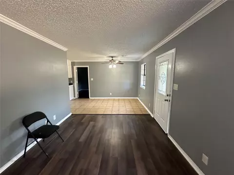 Living - 413 E Leecraft, Colbert, OK 74733 photo 5 of 7