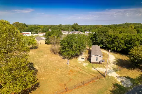 View/Area - 228 E 9th Ave, Ada, OK 74820 photo 2 of 3