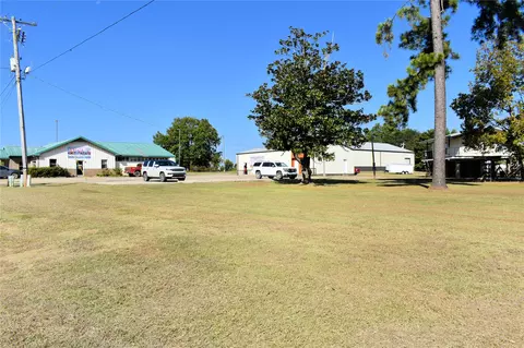 2017 E Washington St, Idabel, OK 74745 photo 10