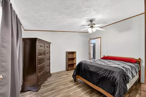 Bedroom - 39908 Texas Ave, Howe, OK 74940 photo 5 of 5