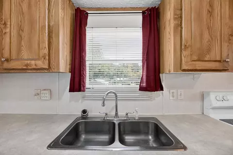 Kitchen - 39908 Texas Ave, Howe, OK 74940 photo 3 of 3