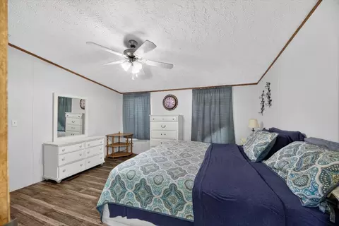 Bedroom - 39908 Texas Ave, Howe, OK 74940 photo 2 of 5
