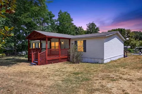Exterior - 39908 Texas Ave, Howe, OK 74940 photo 2 of 10