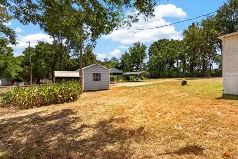 Exterior - 39908 Texas Ave, Howe, OK 74940 photo 4 of 10