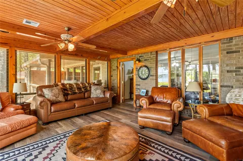 Living - 424866 E 1169 Rd, Eufaula, OK 74432 photo 6 of 7