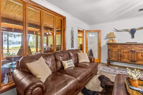 Living - 424866 E 1169 Rd, Eufaula, OK 74432 photo 5 of 7