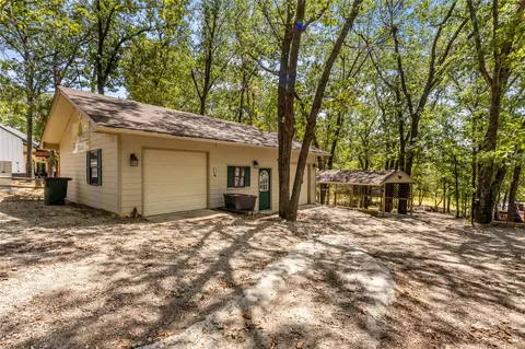 Exterior - 424866 E 1169 Rd, Eufaula, OK 74432 photo 17 of 29