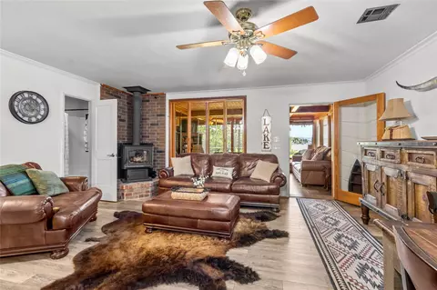 Living - 424866 E 1169 Rd, Eufaula, OK 74432 photo 1 of 7