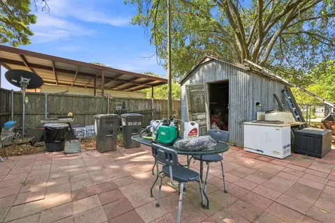 Exterior - 201 Smith, Colbert, OK 74733 photo 2 of 5