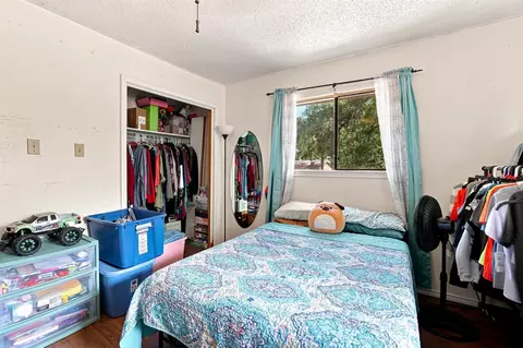 Bedroom - 201 Smith, Colbert, OK 74733 photo 4 of 5