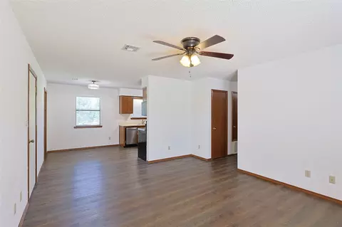 Living - 1812 Sunset Dr, Eufaula, OK 74432 photo 2 of 3