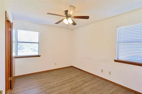 Bedroom - 1812 Sunset Dr, Eufaula, OK 74432 photo 3 of 3