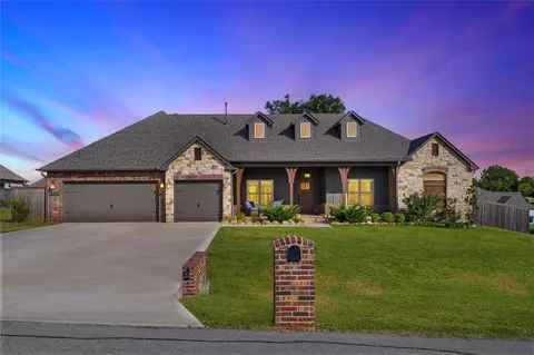 2115 E 45th Cir S, Sand Springs, OK 74063