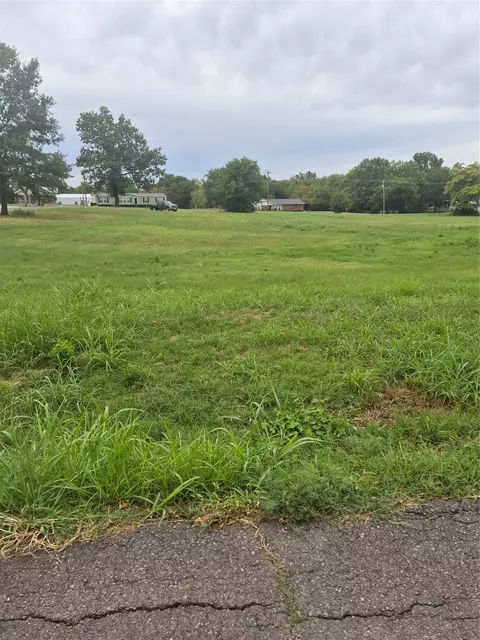 737 NW 4 St, Checotah, OK 74426 photo 5