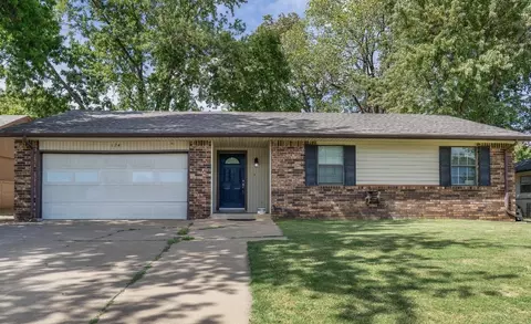 134 W Kent St, Broken Arrow, OK 74012