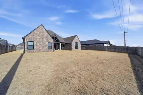 Exterior - 5812 E 128th St S, Bixby, OK 74008 photo 4 of 4