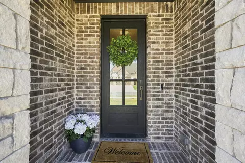 Entry Way - 5812 E 128th St S, Bixby, OK 74008 photo 2 of 4
